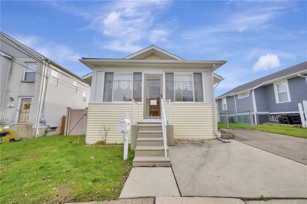 1818 5th Ave, Folsom, PA 19033 - photo 1