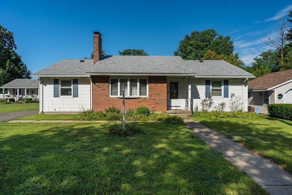 42 Kulig St, Springfield, MA 01104 - photo 1