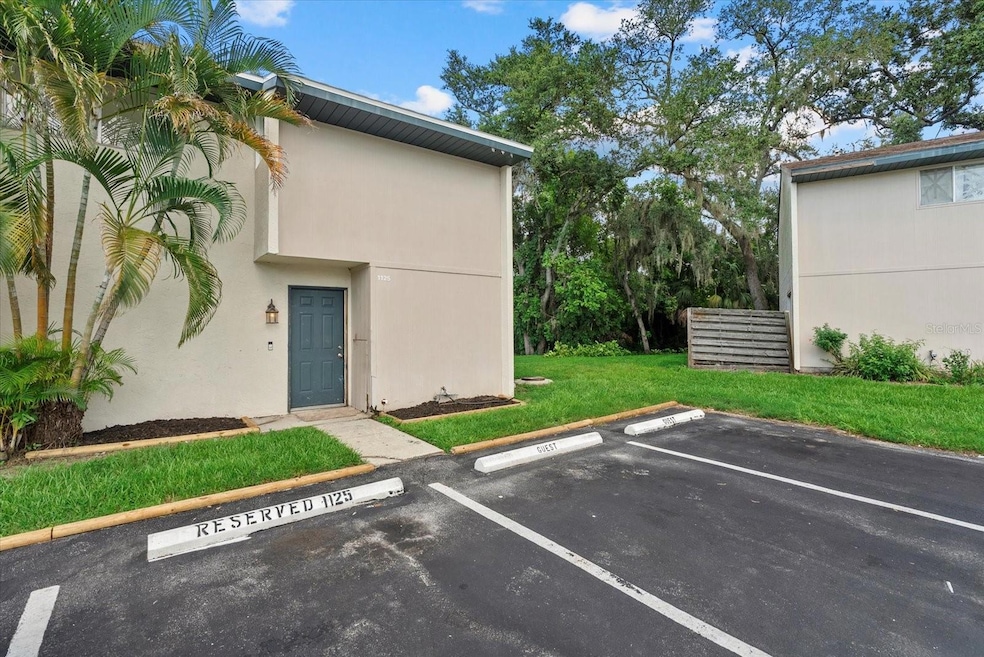 1125 Longfellow Way unit 125B, Sarasota, FL 34243 - photo 1