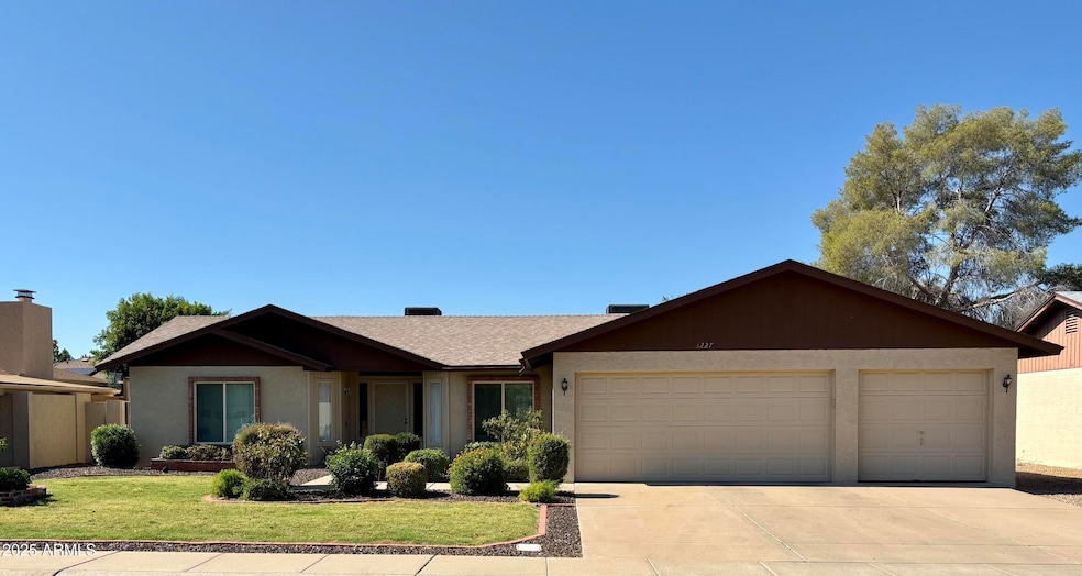 3227 W Kristal Way, Phoenix, AZ 85027 - photo 1
