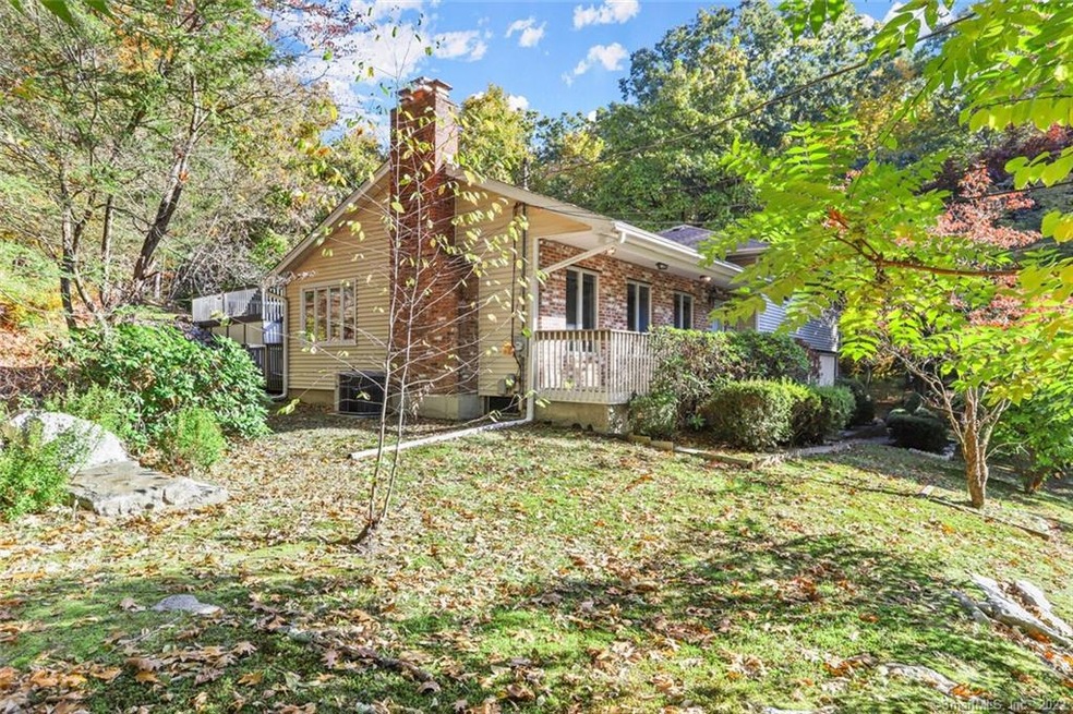 899 Derby Milford Rd, Orange, CT 06477 - photo 1