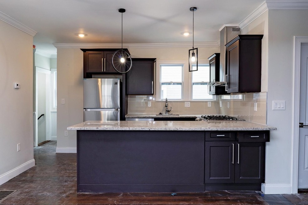 200 Elliot St unit 1, Newton Upper Falls, MA 02464 - photo 1