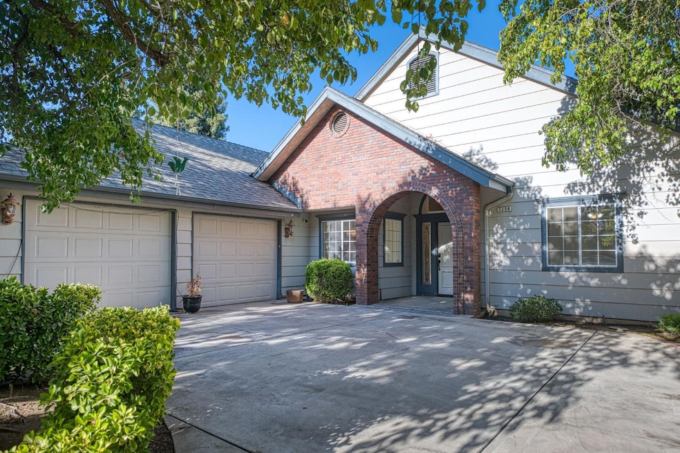 7258 N Channing Way, Fresno, CA 93711 - photo 1