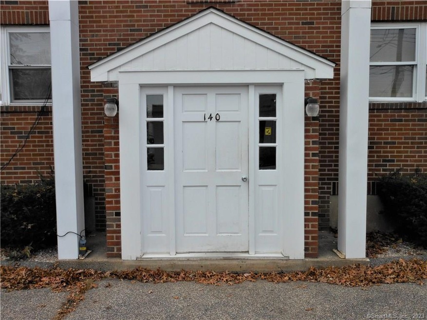 140 Mckinley Ave unit 6, Bridgeport, CT 06606 - photo 1