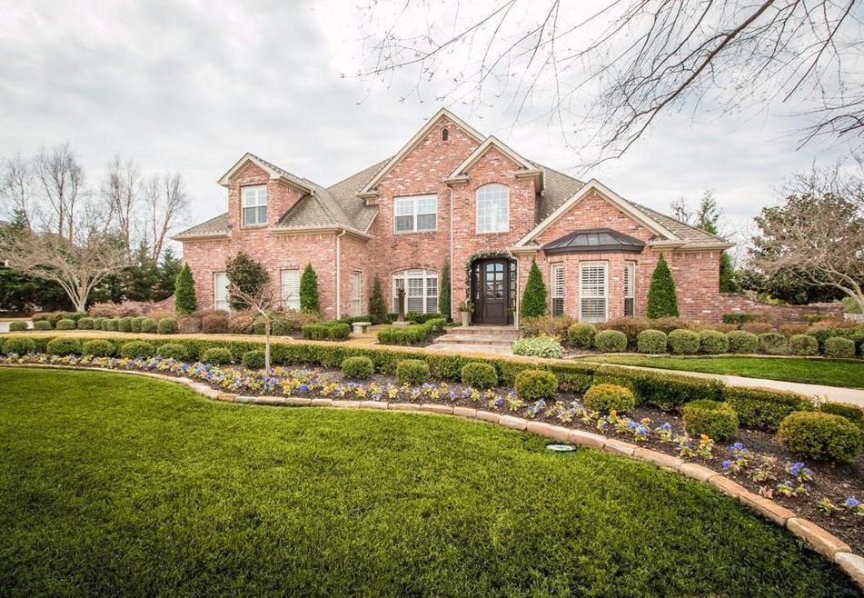 Stunning, updated 5 bed, 6 bath home in prestigiou