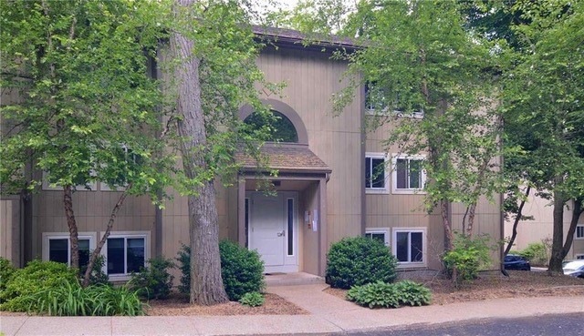 400 New River Rd unit 603, Manville, RI 02838 - photo 1