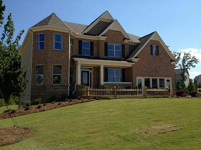 Exterior Front. Linden Model with Full Finished Ba