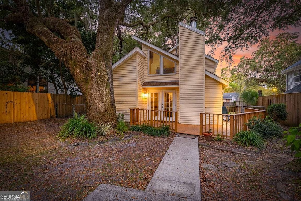 239 Broadway St, Saint Simons Island, GA 31522 - photo 1