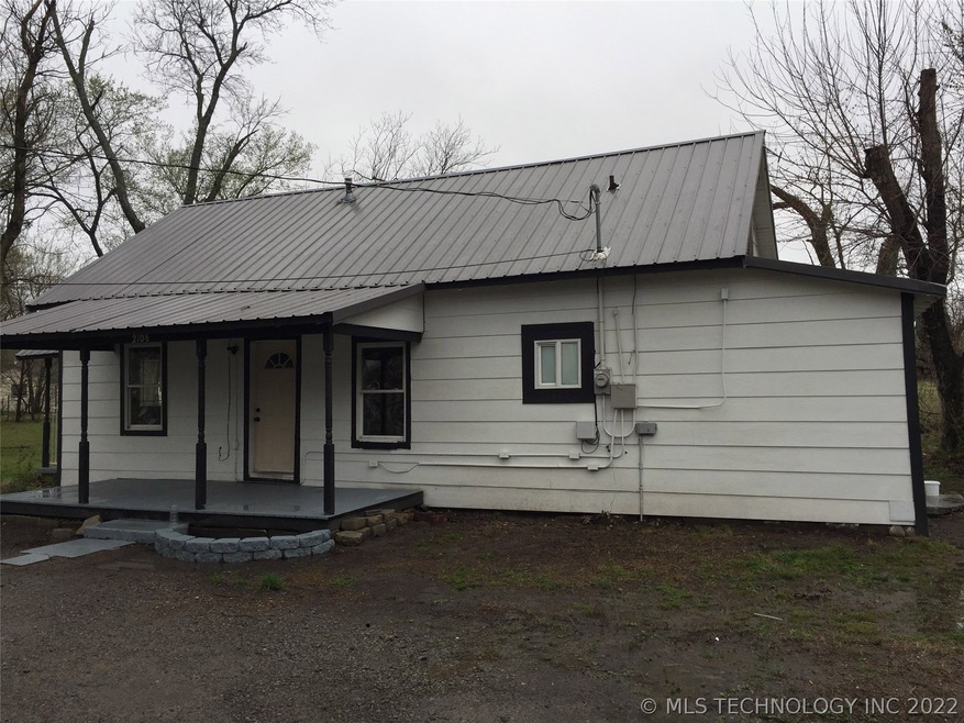 210 N Whitaker St, Pryor, OK 74361 - photo 1