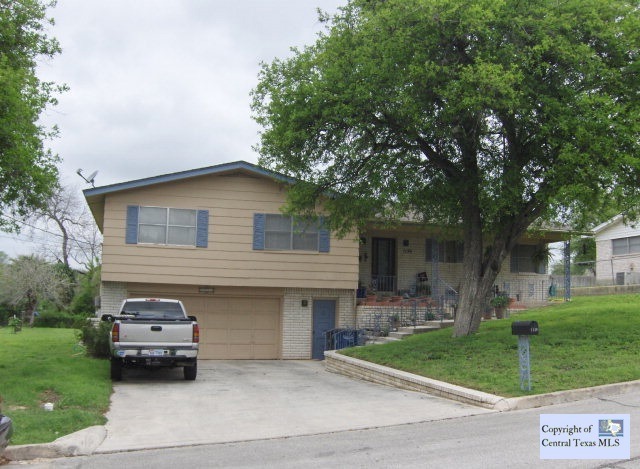 1139 Rivercrest Dr, New Braunfels, TX 78130 - photo 1