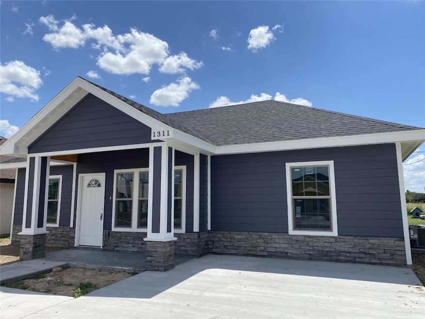 1311 Middle St, Alamo, TX 78516 - photo 1