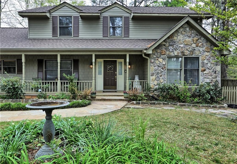 Gorgeous, move-in-ready home in great location wit