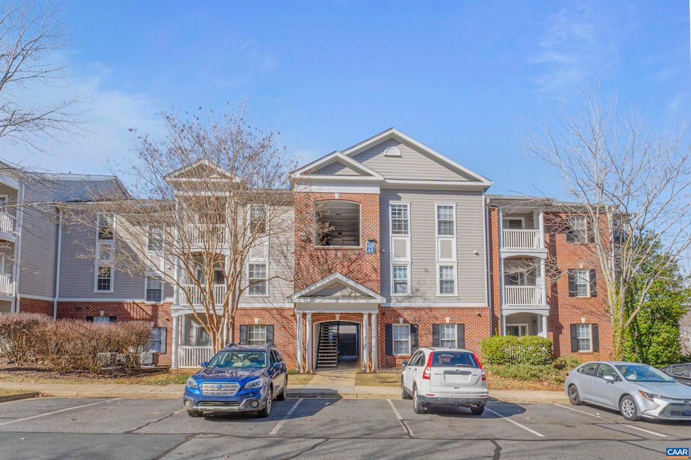 235 Yellowstone Dr unit 103, Charlottesville, VA 22903 - photo 1