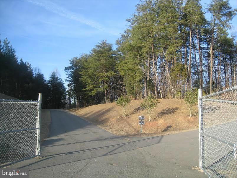 14501 Dumfries Rd, Manassas, VA 20112 - photo 1