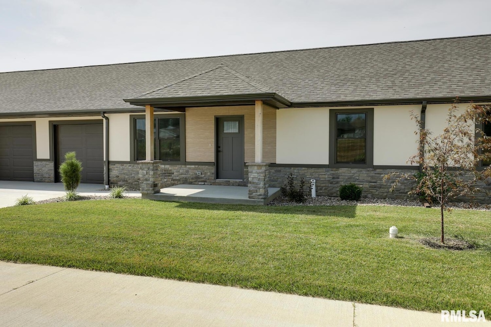 2825 N 23rd St, Quincy, IL 62305 - photo 1