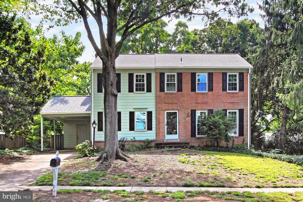 6829 Stoneybrooke Ln, Alexandria, VA 22306 - photo 1