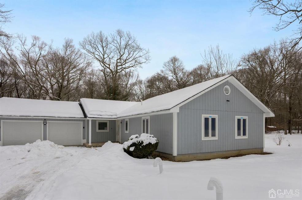 81 Fresh Ponds Rd, Monroe Township, NJ 08831 - photo 1