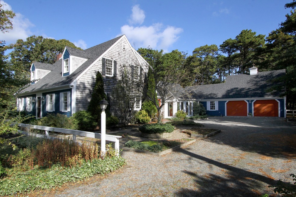 Entrance onto gravel driveway