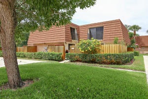 2511 25th Ct, Jupiter, FL 33477 - photo 1