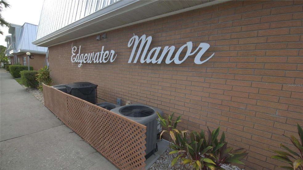 Edgewater Manor