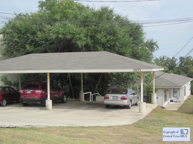 1103 Advance St, San Marcos, TX 78666 - photo 1