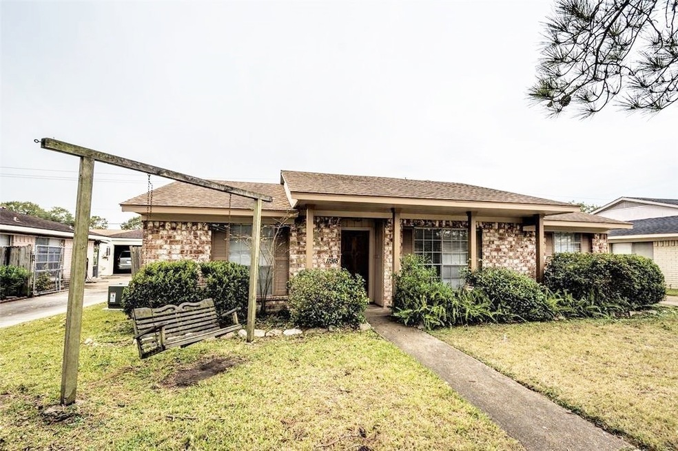 11918 Kirkholm Dr, Houston, TX 77089 - photo 1