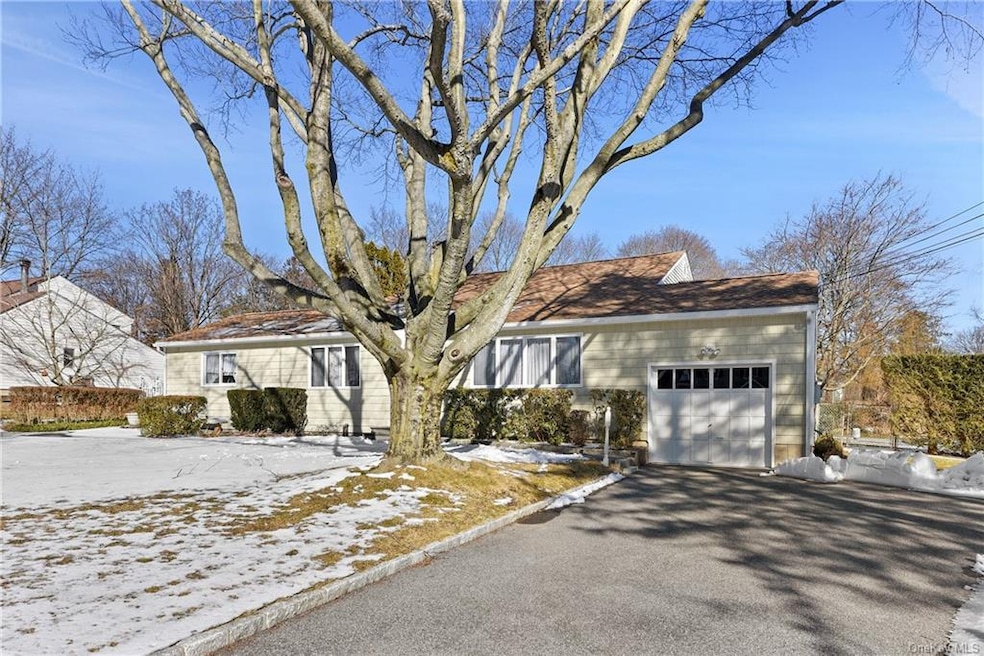 2734 Crescent Dr, Yorktown Heights, NY 10598 - photo 1