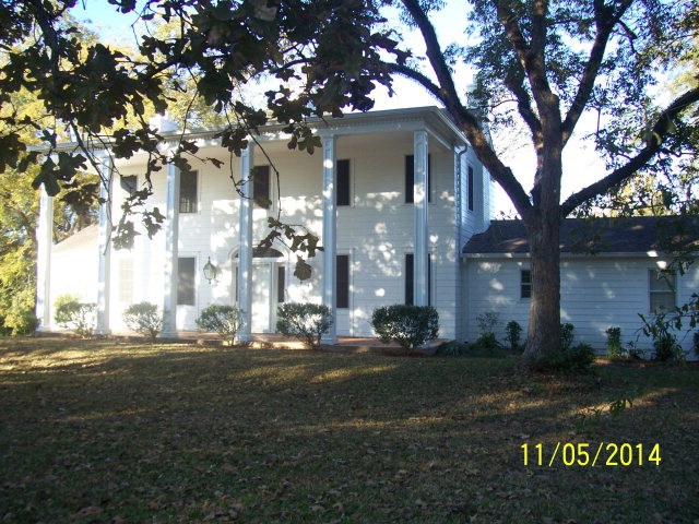 424 S Extension St, Hazlehurst, MS 39083 - photo 1