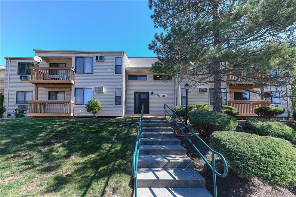 199 Woodland Dr unit 199, Cromwell, CT 06416 - photo 1
