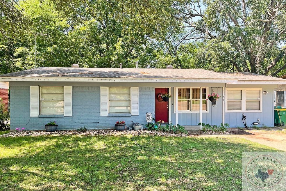 203 Terrace Ln, Texarkana, TX 75503 - photo 1