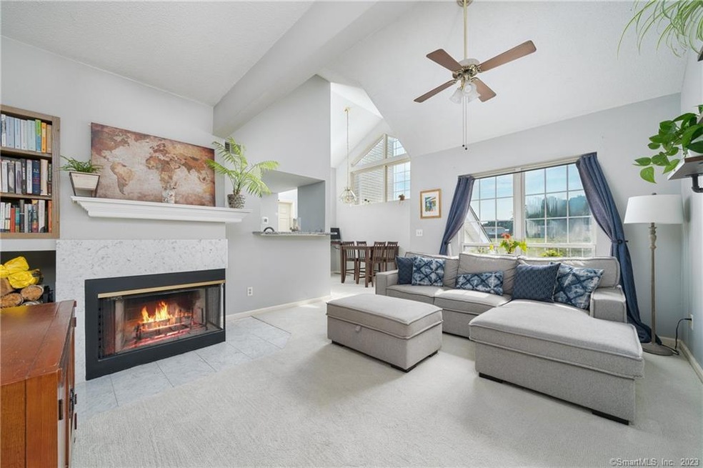 77 Carriage Crossing Ln unit 77, Middletown, CT 06457 - photo 1