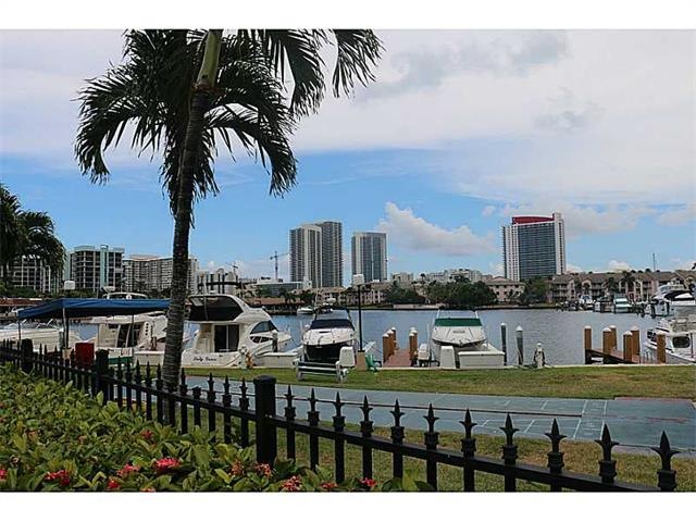 Waterfront/Dock/Pier