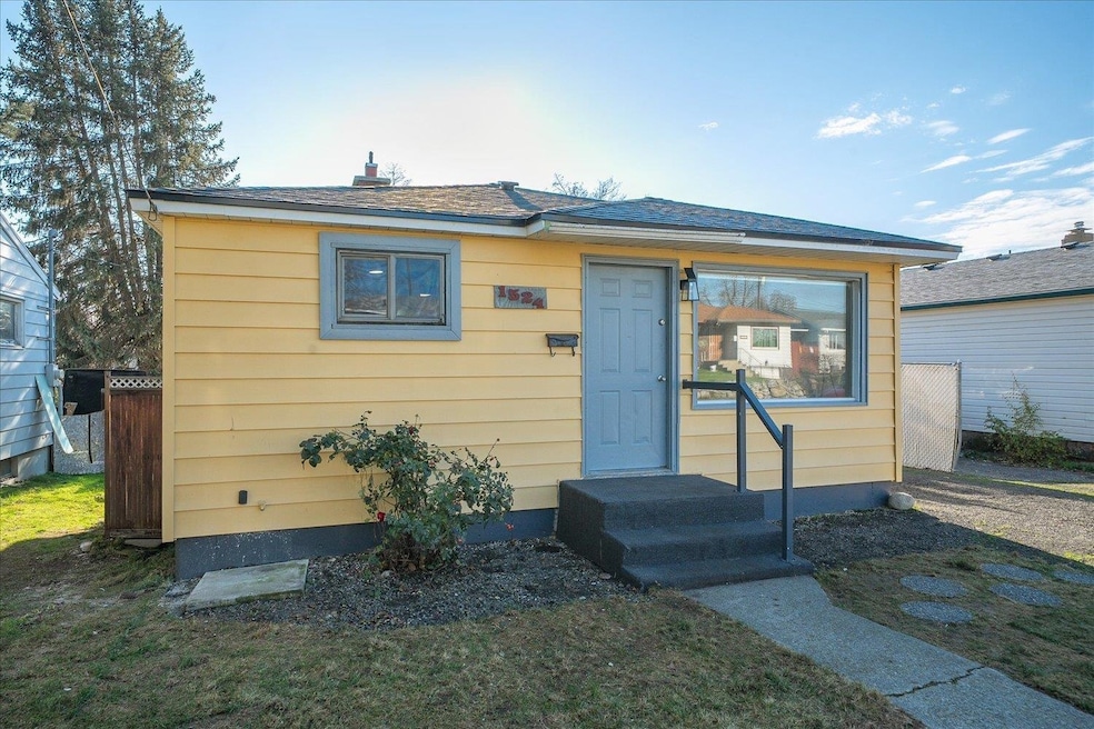 1524 E Walton Ave, Spokane, WA 99207 - photo 1