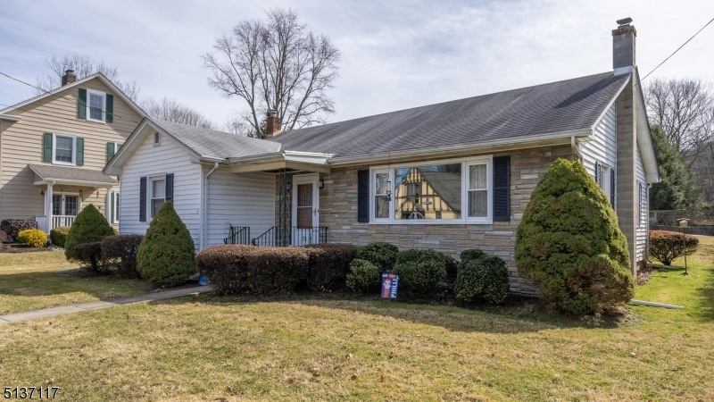 71 Main St, Bloomsbury, NJ 08804 - photo 1