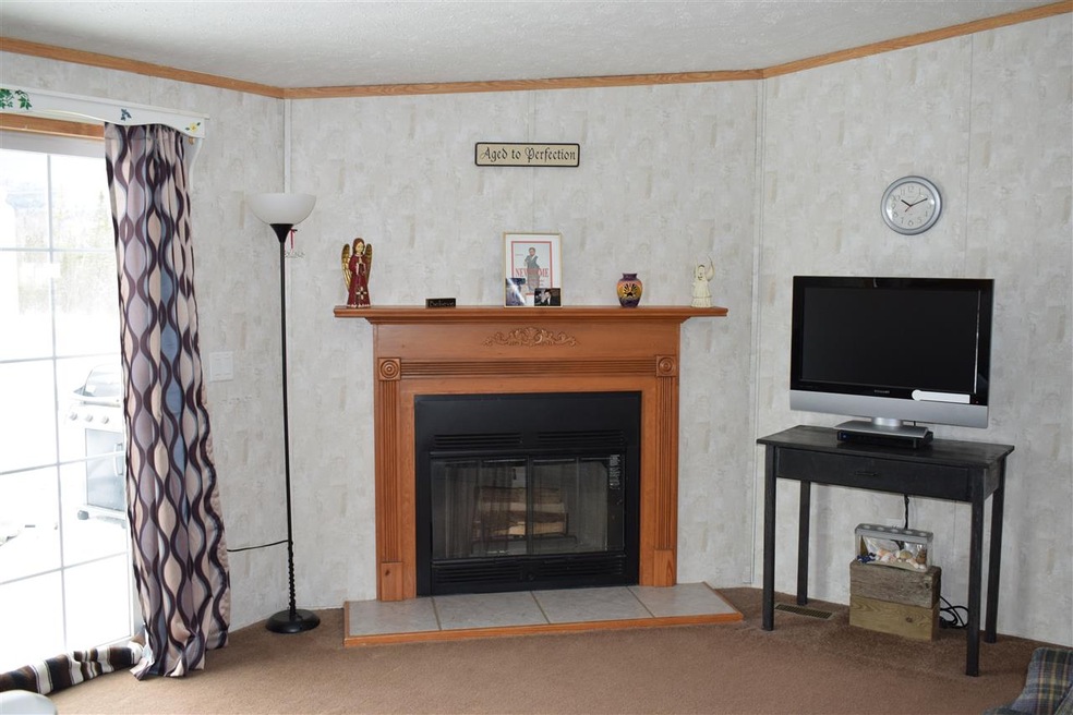 272 Bailey Rd, Jefferson, NH 03583 - photo 1