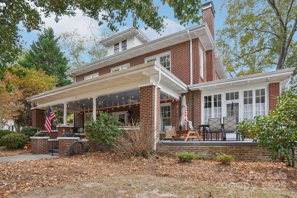 Under Contract $925,000 • Co-Listing Agent