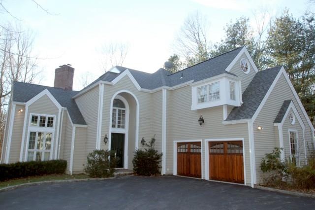 925 New Norwalk Rd unit rent, New Canaan, CT 06840 - photo 1