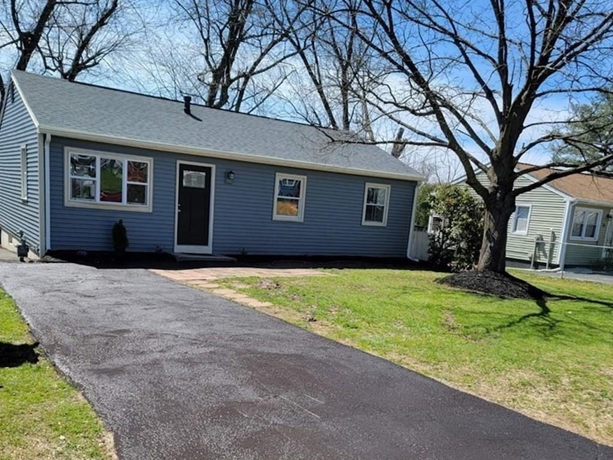 24 Jardine St, Springfield, MA 01107 - photo 1