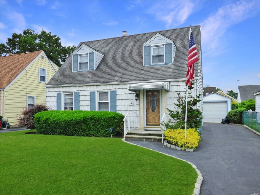 14 Ivy Place, Valley Stream, NY 11581 - photo 1