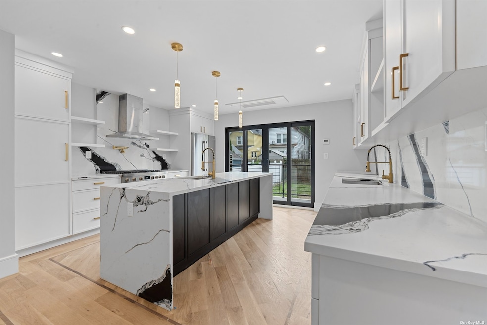 69-22 Nansen St, Forest Hills, NY 11375 - photo 1