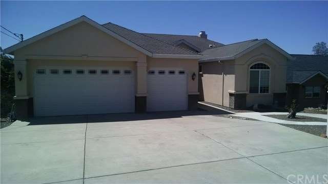 18187 North Shore Dr. w/3 car garage