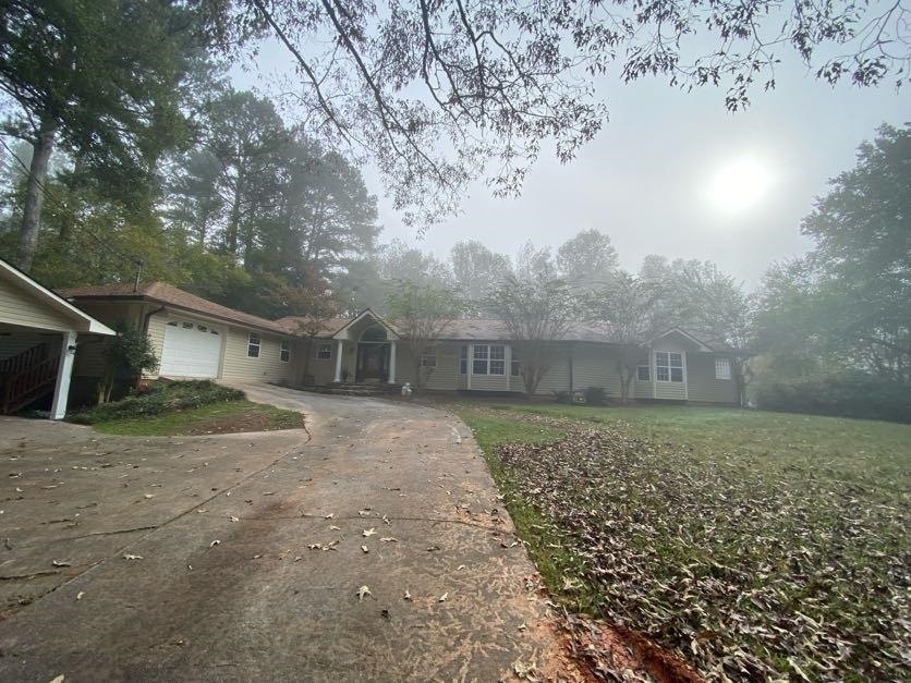 160 Bartlett Cir, Bowdon, GA 30108 - photo 1