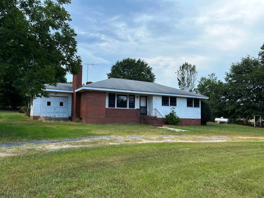 1083 Happy Valley Road