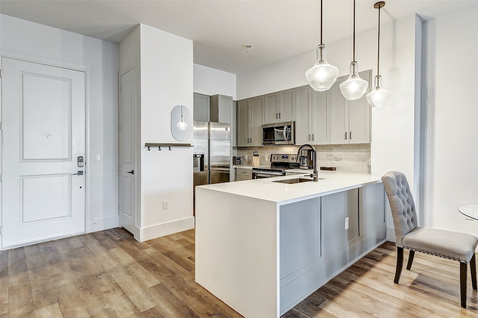 For Rent $1,900/month • Co-Listing Agent