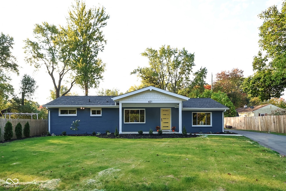 621 E 111th St, Indianapolis, IN 46280 - photo 1