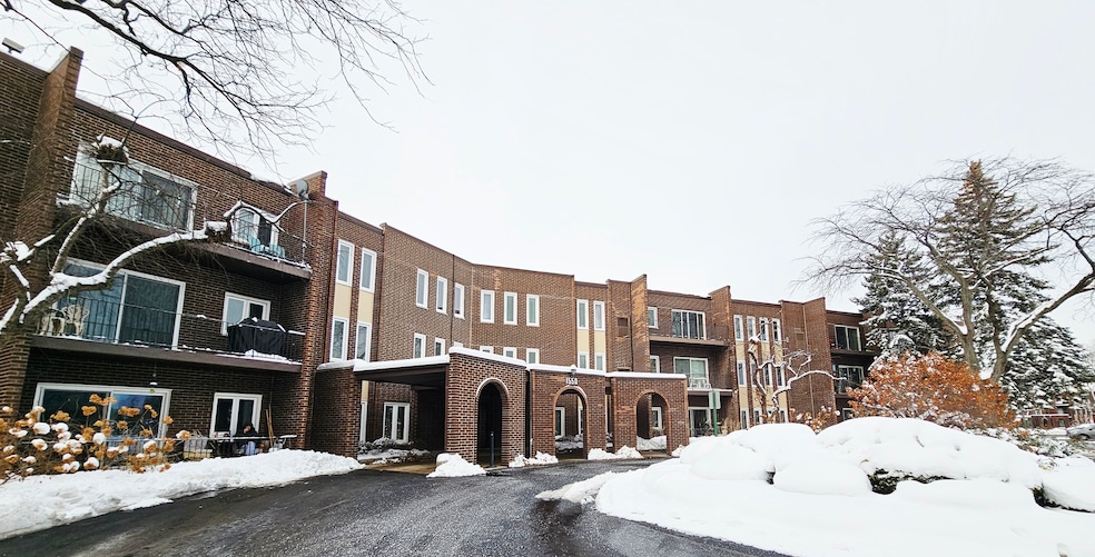 1550 Sandpebble Dr unit 210, Wheeling, IL 60090 - photo 1