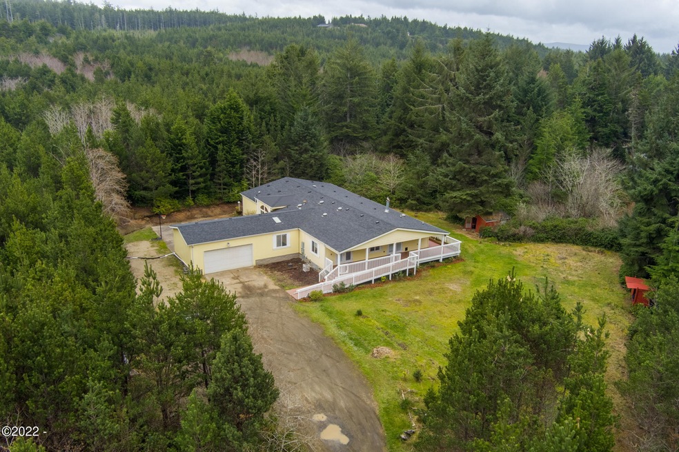 1-web-or-mls-5875NWFoxCreekWay (1)