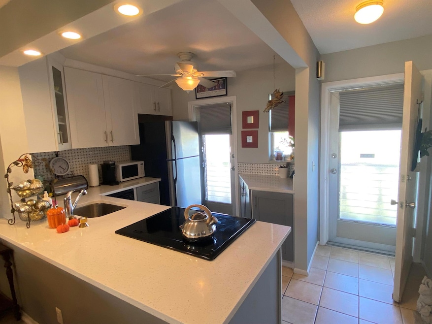 2161 NE 1st Ct unit 205, Boynton Beach, FL 33435 - photo 1