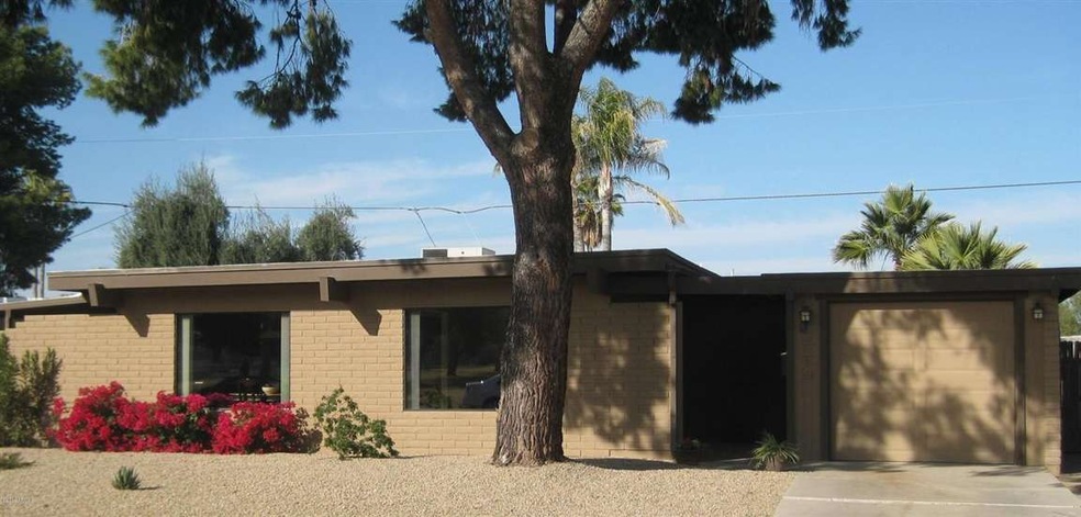3710 Altadena Ave