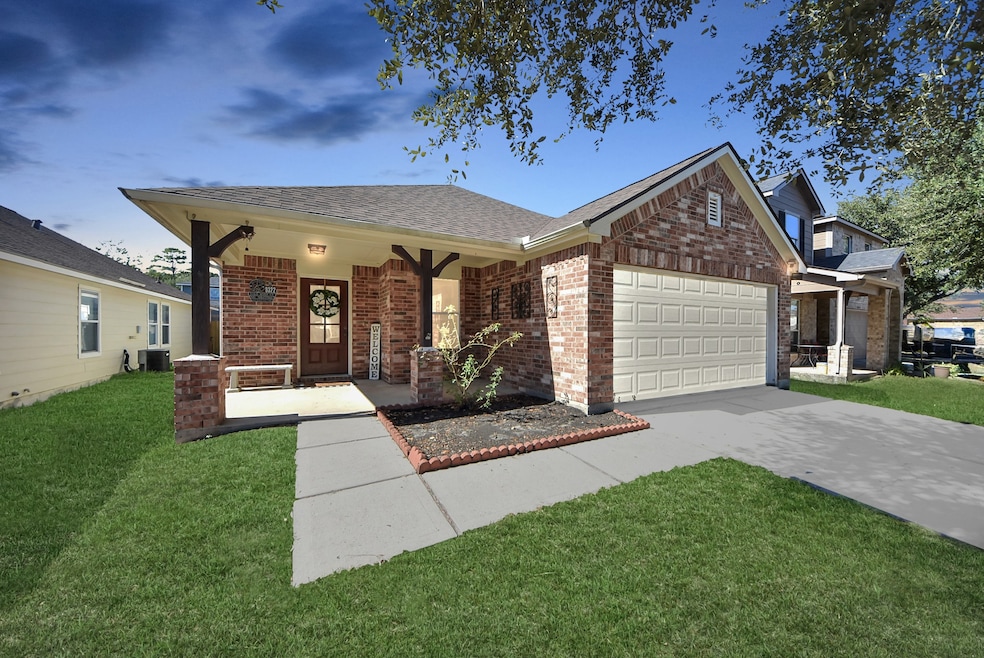 9322 Cold River Ct, Humble, TX 77396 - photo 1